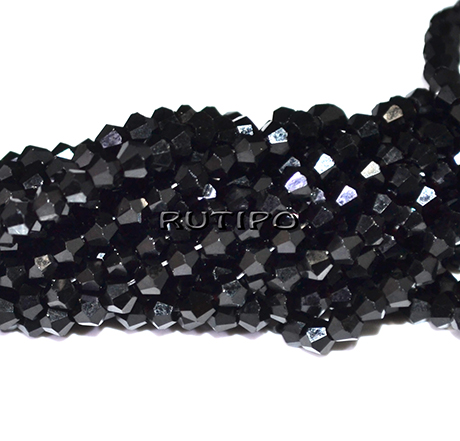 Биконусы Black, 2.9-3.3мм, низка 39см (ок. 140шт)