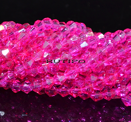 Биконусы Magenta AB, 4мм, низка 31см (ок. 80шт)