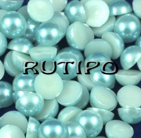 Полубусины LightCyan 4мм, 1г (55-60шт) 