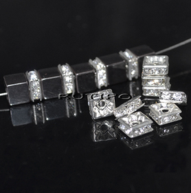 Разделитель Silver со стразами, 6мм, шт