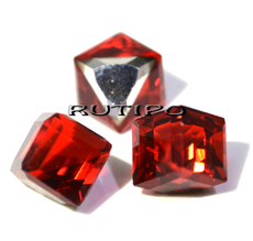 Куб хрустальный Red 8мм, шт
