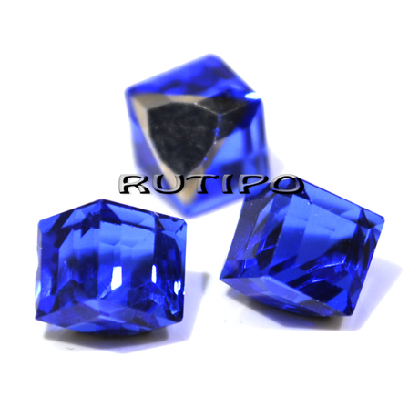 Куб хрустальный Blue 8мм, шт
