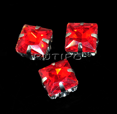 Шатон квадрат, Red, 10*10*7мм, шт