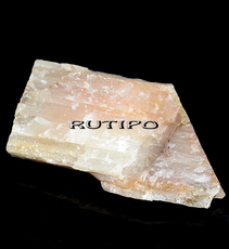 Pick-out Rose Quartz 52*40*18mm, 41.22g