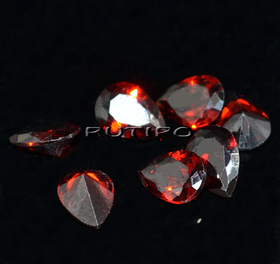 Кубический Циркон A, DarkRed 7*6*3мм, шт